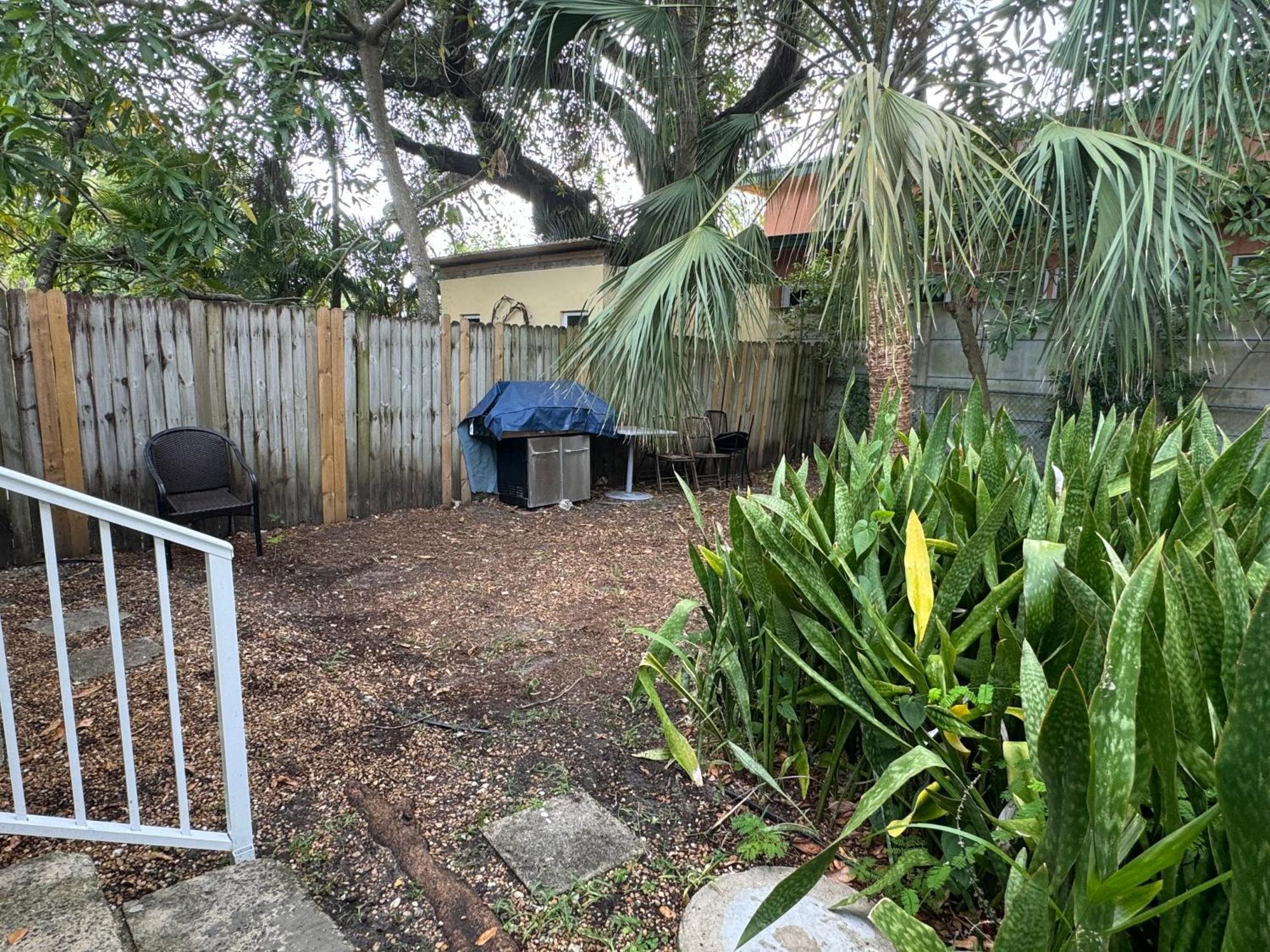 Key West Style Historic Home In Coconut Grove Florida, The Blue House Miami Esterno foto